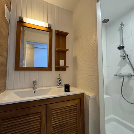 Apartment L'echappee - Wi-fi, Tv, Ultra Central, Cozy *